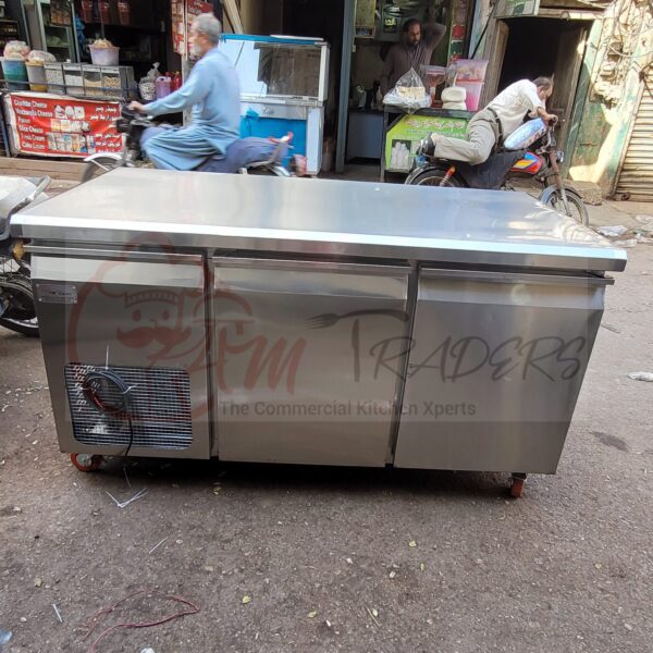 Undercounter Chiller (1)